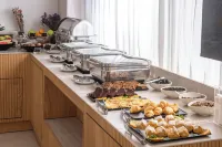 Mary Hotel & Mary Royal Suites - فطور