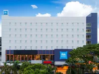 Ibis Budget Jakarta Cikini Hotels near Godila Restaurant