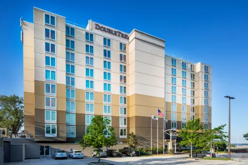 DoubleTree by Hilton Hotel Biloxi - 3-Star