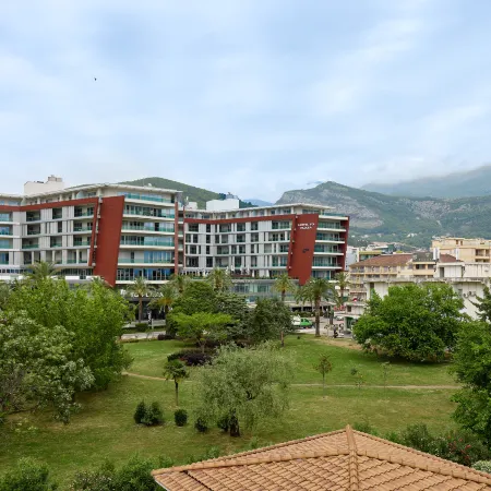 Crowne Plaza BUDVA by IHG