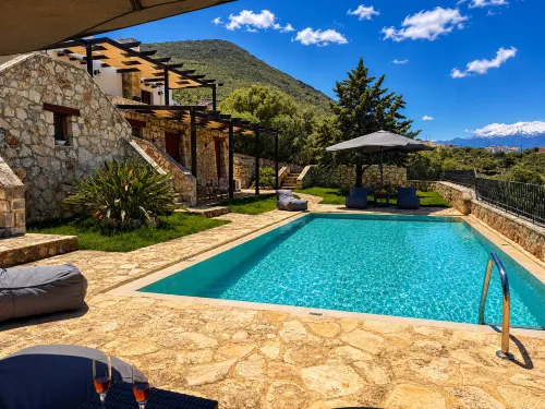 Hidden Oasis Amazing Seaview- Ioli 1BD 1BA 4PL - 4-Star