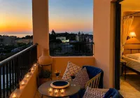 Golden Bay Apartments-Garden Haven - Ocean View