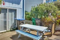 Walk to Moonstone Beach! PCH Getaway - 2-Star
