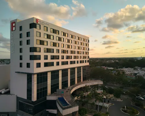 Fiesta Inn Mérida Altabrisa Hoteles cerca de Centro Comercial Altabrisa