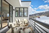 Viewline Resort Snowmass, Autograph Collection - Mountain view