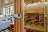 Chautauqua Farmhouse & Cabin - Sleeps 12 - Streamside Retreat - Homestays
