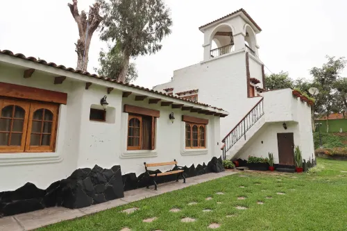 w Spacious 12br Stay w Pool BBQ in Pachacamac - chambre d’hôtes