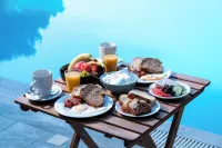 Aliki Hotel