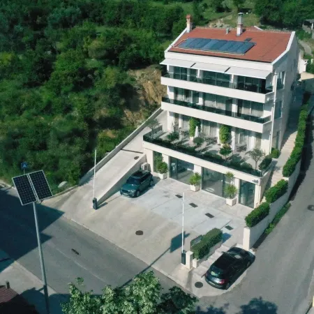 Casa Nuova