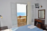 Beautiful Holiday Apartments Maria with Amazing Pool - Agios Gordios Beach - Pet-friendly