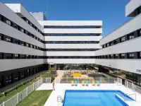 Living Experience Granada - Pools