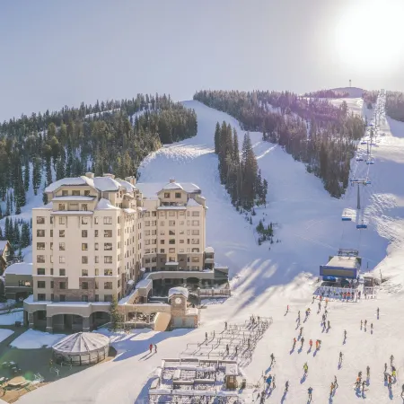 Summit Hotel at Big Sky Resort