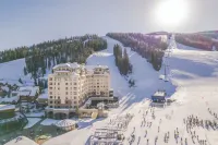 Summit Hotel at Big Sky Resort