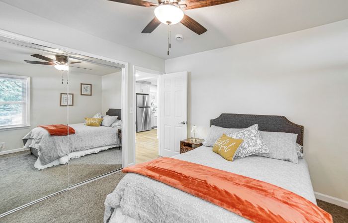 Walk to Main St! Quiet Mendocino County Retreat