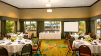 Holiday Inn Express & Suites Brownsville by IHG - Parkering