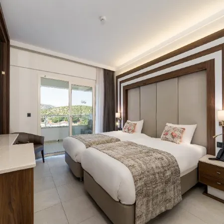 Batıhan Beach Resort & Spa