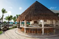 Secrets Akumal Riviera Maya - bar