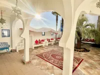 Arabianart Hotel & Gallery - parking