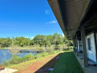 Sunshine Gardens FarmStay - Beach