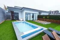 IAA Grande - Hot Tub