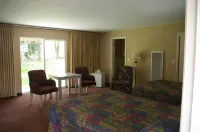 Monroe Motel Near Seattle Everett WA - 2-Star
