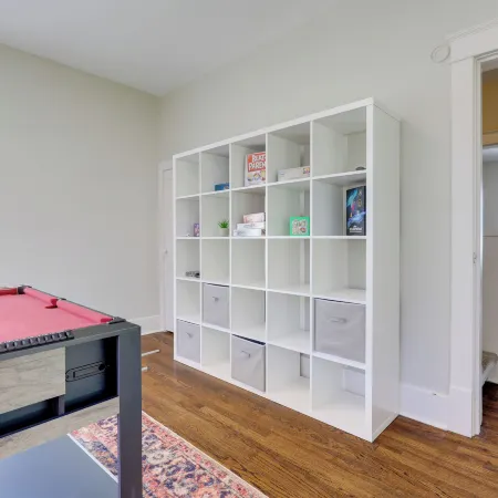 Charming Home Walkable to Downtown Lee's Summit