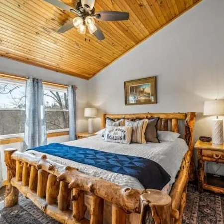 Sevierville Cabin, Hot Tub & Mountain Views