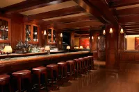 Houston Grand Hotel - River Oaks - 5-Star