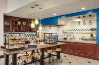 Hilton Garden Inn Dubuque Downtown - فطور