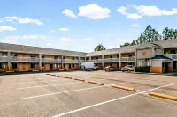 Magnolia Inn Townhouse Hattiesburg MS I-59 - parking