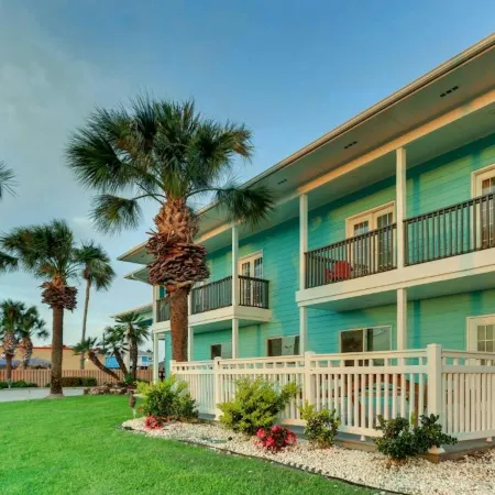 The Island Hotel Near Beach Port Aransas