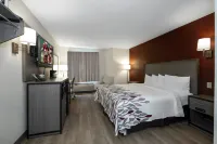 Red Roof Inn Clifton Park - Motels