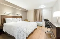 Red Roof Plus+ Mt Pleasant - Patriots Point - Pet friendly