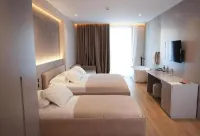 La Onda Hotel Durres - parking