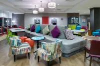 Home2 Suites by Hilton Charleston Airport/Convention Center - parking