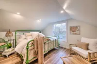 Bloomington Bungalow- Steps to Campus! - Parvekkeita