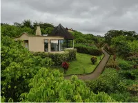 Royal Palm Galapagos, Curio Collection by Hilton - bar