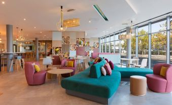 Hampton by Hilton Ashford International