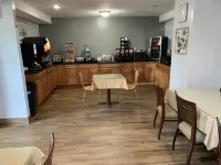 The Mariner Resort Cape Cod by the Red Collection - breakfast
