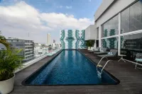 Square Small Luxury Hotel - Providencia - navetta aeroportuale