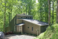 Long-Range Views in Gated Wolf Laurel/Ski/Ashville -  Privatzimmer
