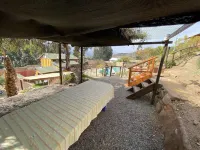 Scenic Mountain-View Cabin w/ Pool & BBQ Terrace - 2 звезды