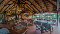 Maramba River Lodge - parking