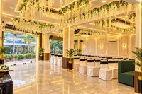 Hotel Golden Aura Inn - 2-Star