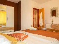 Donata Hotels in Senj