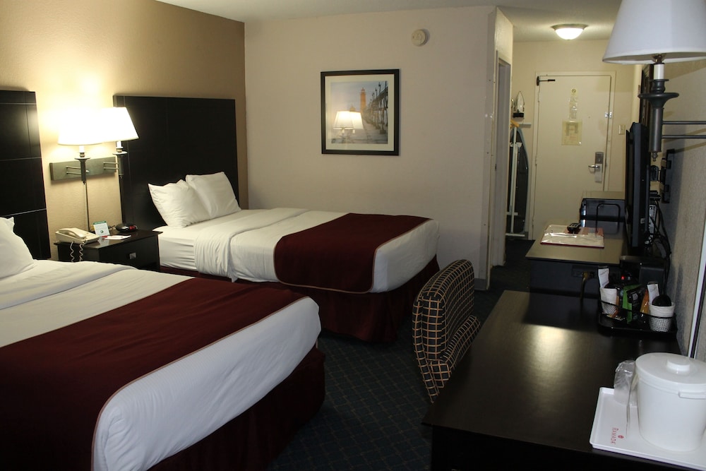 Ramada by Wyndham Grayling Hotel & Conference Center