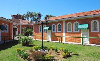Pousada Magic City - Housity