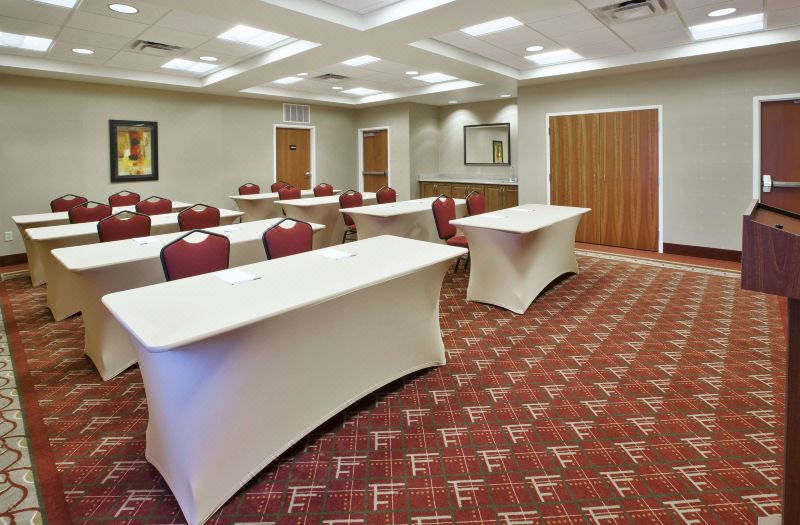 Hampton Inn & Suites Plattsburgh photo 4