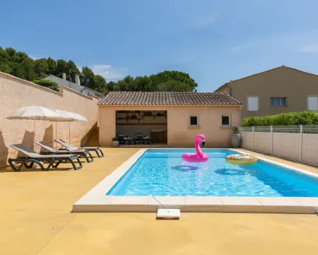 Domaine de Majobert Hotels in Visan