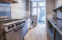 Penally Manor - Luxurious Manor House - Tenby - balcony